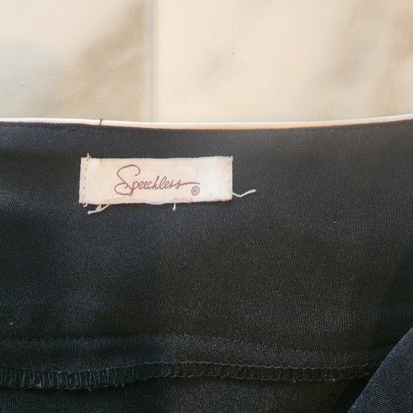Womens, size Medium Speecless , black midi skirt, with white trim. - Picture 8 of 8